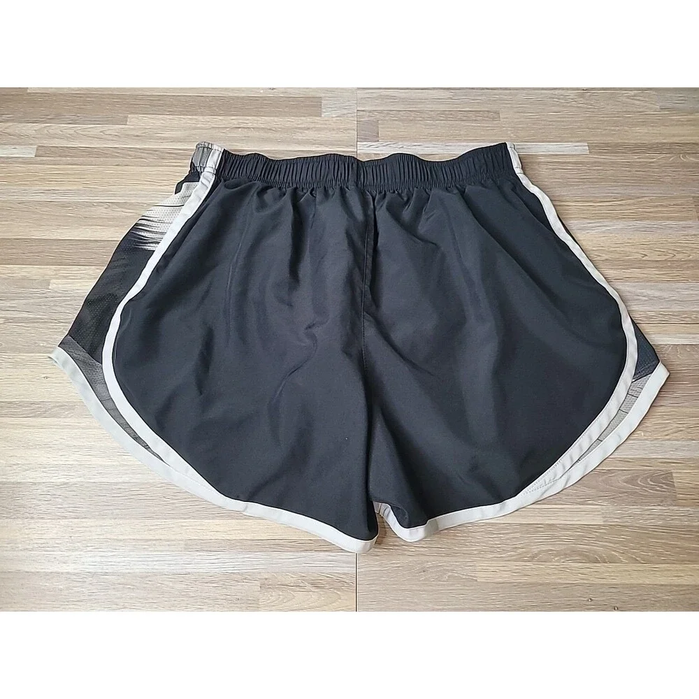 Nike Dri-FIT Tempo Running Shorts Women's Size Medium Black White‎ Athletic